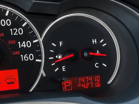 Used 2010 Nissan Altima 2.5 S FWD image 12
