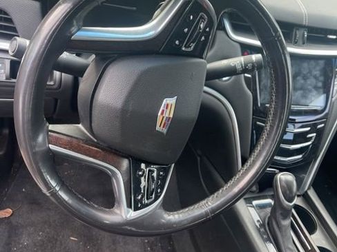 Used 2018 Cadillac XTS Luxury image 10