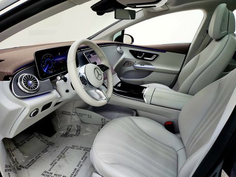 Certified 2023 Mercedes-Benz EQE 500 4MATIC Sedan image 3
