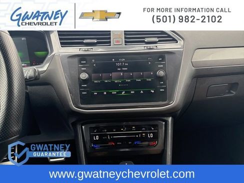 Used 2022 Volkswagen Tiguan SE R-Line image 15