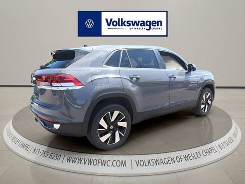 Certified 2026 Volkswagen Atlas Cross Sport SE FWD image 7