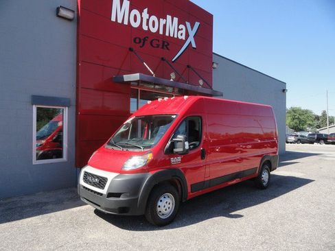Used 2021 RAM ProMaster 3500 FWD image 1