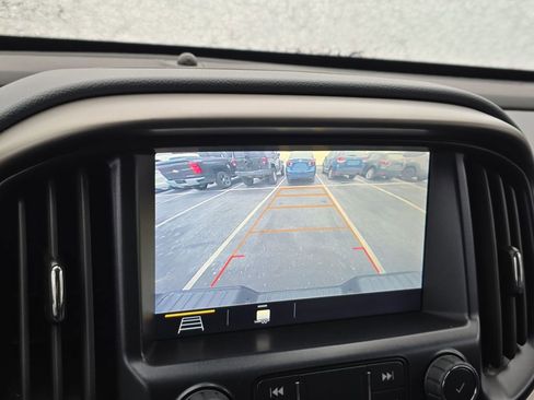 Used 2022 Chevrolet Colorado Z71 w/ Safety Package image 16