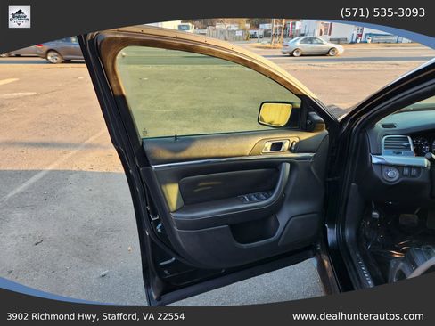 Used 2012 Lincoln MKS AWD image 24