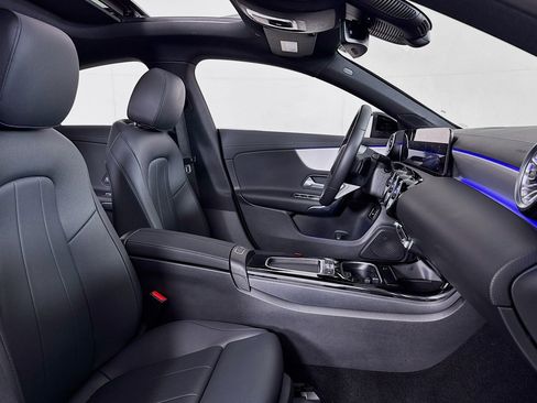 Certified 2026 Mercedes-Benz CLA 250 image 7