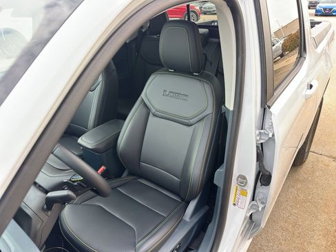 New 2025 Ford Maverick Lobo image 28