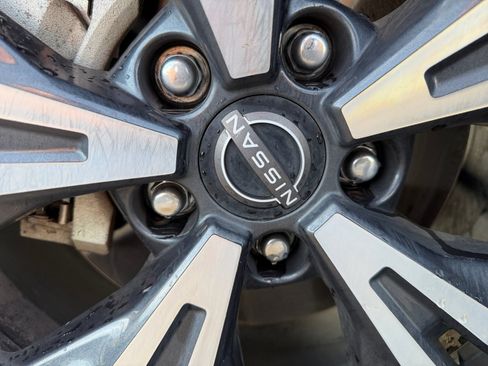 Used 2023 Nissan Rogue SV AWD/4WD image 31