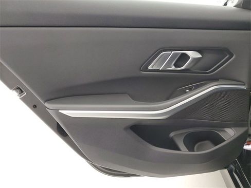 Used 2019 BMW 330i xDrive Sedan w/ Convenience Package image 14