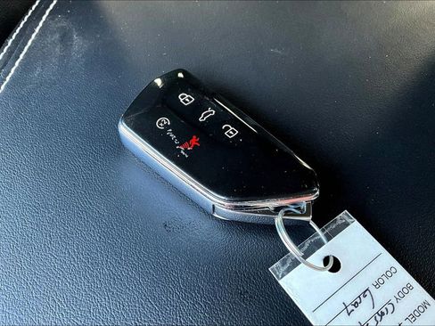 Used 2024 Volkswagen Atlas Cross Sport SE image 13