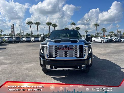 New 2026 GMC Sierra 3500 Denali w/ Denali Reserve Package image 3