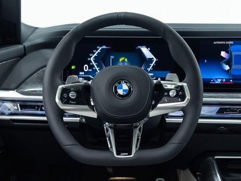 Used 2025 BMW 760i xDrive w/ Executive Package image 20