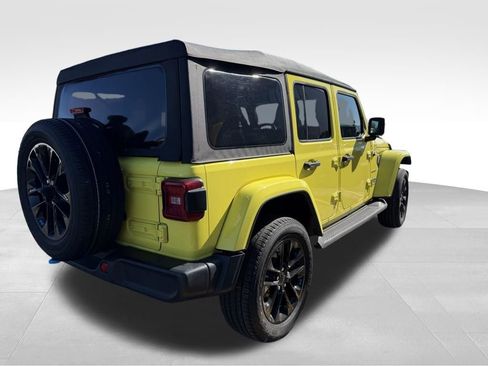 Used 2023 Jeep Wrangler Unlimited Sahara w/ Cold Weather Group image 7