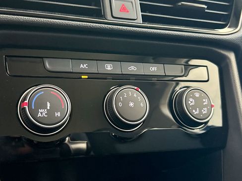 Certified 2024 Volkswagen Taos S FWD image 27