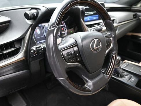 Used 2021 Lexus ES 350 w/ Premium Package image 12