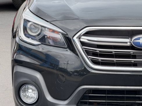 Used 2018 Subaru Outback 2.5i Limited AWD/4WD image 2