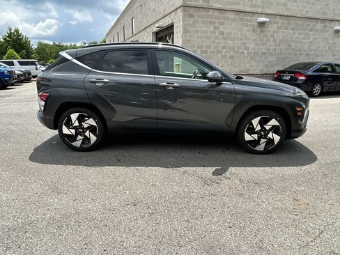 New 2026 Hyundai Kona Limited FWD image 8