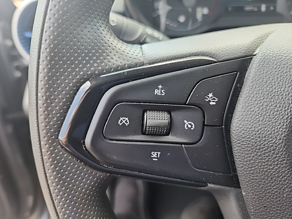Used 2024 Chevrolet Trax LS w/ LS Convenience Package FWD image 12