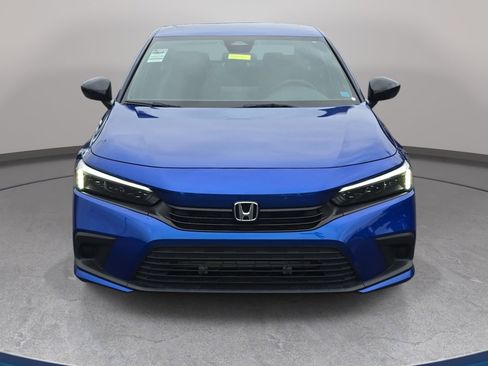 Used 2023 Honda Civic Sport image 2