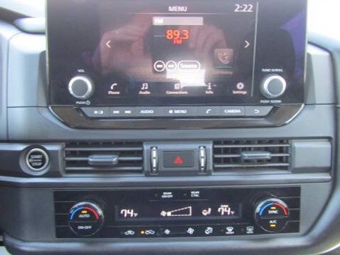 Used 2024 Nissan Pathfinder S AWD/4WD image 14