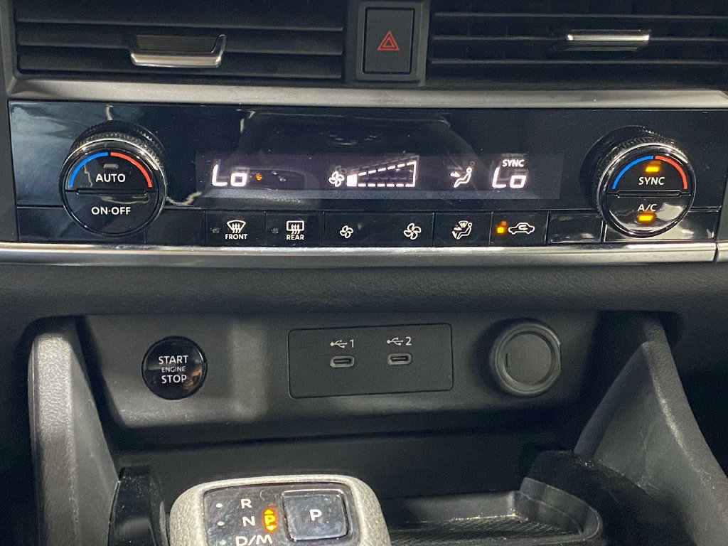 Used 2024 Nissan Rogue SV AWD/4WD image 29