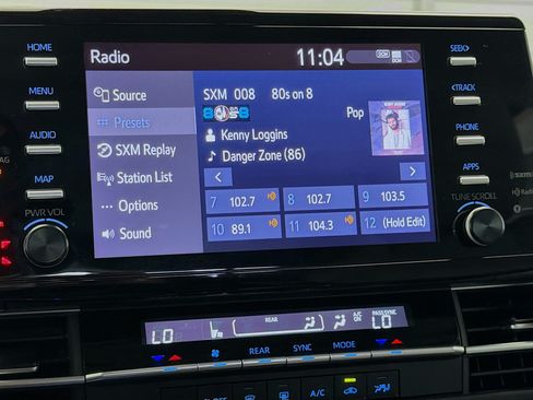 Used 2024 Toyota Sienna LE w/ LE Plus Package FWD image 9