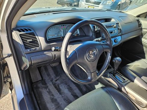 Used 2002 Toyota Camry XLE image 15