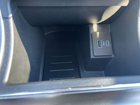 Used 2022 Ford Edge SEL w/ Sport Appearance Package image 27