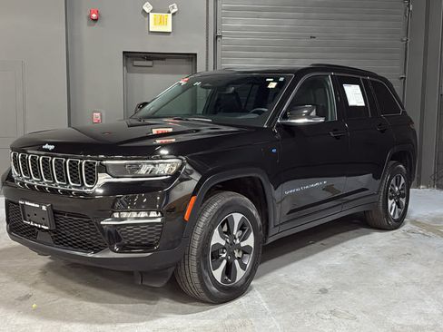 Used 2024 Jeep Grand Cherokee Limited 4xe AWD/4WD image 3