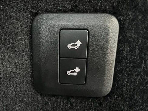 Used 2019 Land Rover Range Rover Sport HSE Dynamic image 36