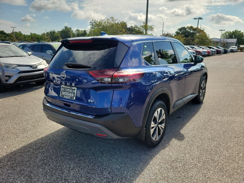 Used 2023 Nissan Rogue SV FWD image 3
