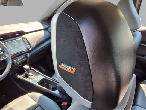 Used 2023 Nissan Kicks SR w/ SR Premium Package FWD image 5
