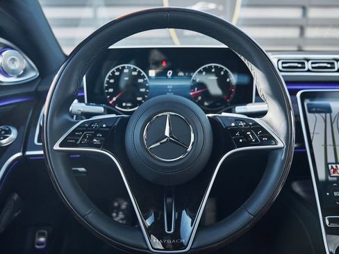 Used 2025 Mercedes-Benz Maybach S 580 4MATIC image 45