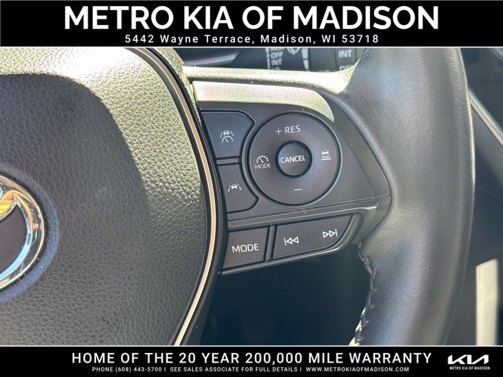 Used 2023 Toyota Corolla Cross XLE w/ Convenience Package AWD/4WD image 20