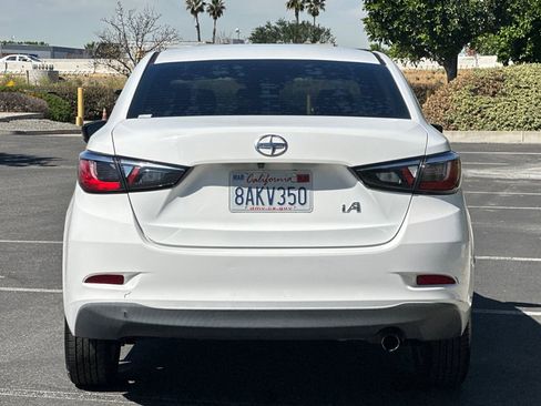 Used 2016 Scion iA image 10