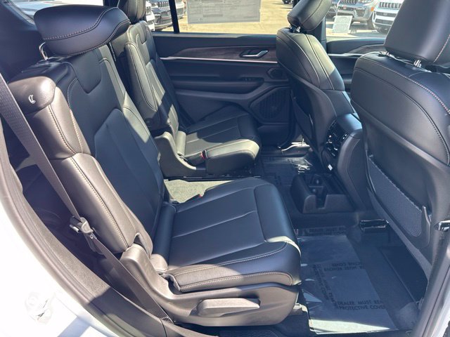New 2026 Jeep Grand Cherokee L Limited AWD/4WD image 30