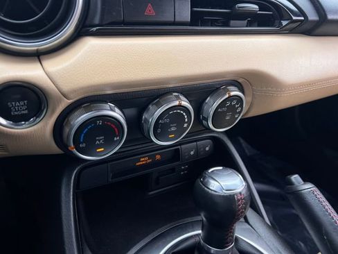 Used 2019 MAZDA MX-5 Miata Grand Touring image 22