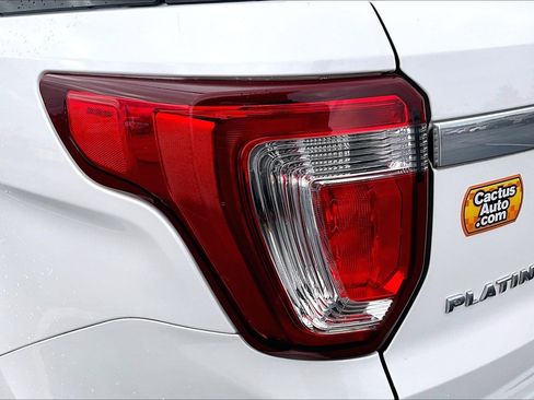 Used 2018 Ford Explorer Platinum image 28