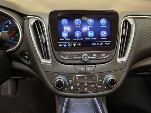 Used 2021 Chevrolet Malibu LT image 19