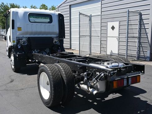 New 2024 Isuzu NPR image 6