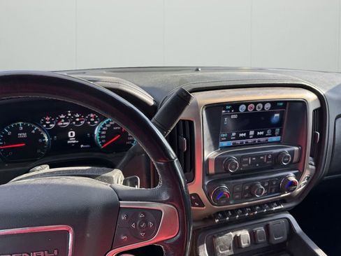 Used 2018 GMC Sierra 1500 Denali w/ Denali Ultimate Package AWD/4WD image 11