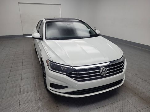 Used 2019 Volkswagen Jetta SEL w/ Cold Weather Package FWD image 14