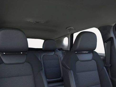 New 2026 Chevrolet Trax LT w/ LPO, Blackout Package FWD image 24
