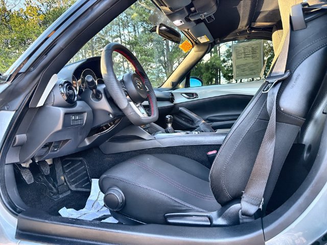 Used 2016 MAZDA MX-5 Miata Club w/ Brembo/BBS Package RWD image 12