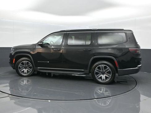 Used 2022 Jeep Wagoneer Series III w/ Flexible Seating Group image 5