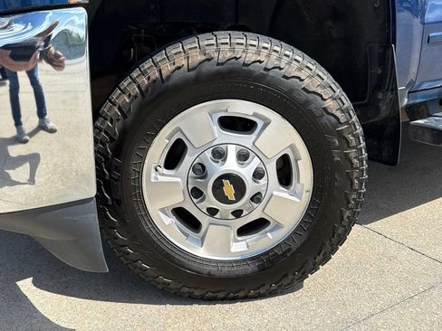 Used 2015 Chevrolet Silverado 2500 LT w/ LT Convenience Package AWD/4WD image 45
