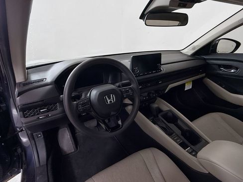 Used 2025 Honda Accord SE image 9