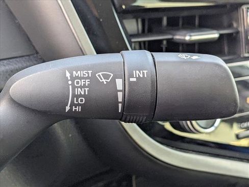 Used 2024 Toyota Camry SE image 14