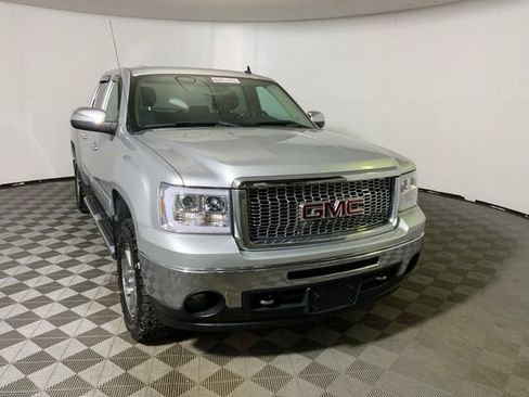 Used 2013 GMC Sierra 1500 SLE w/ Power Tech Package image 6