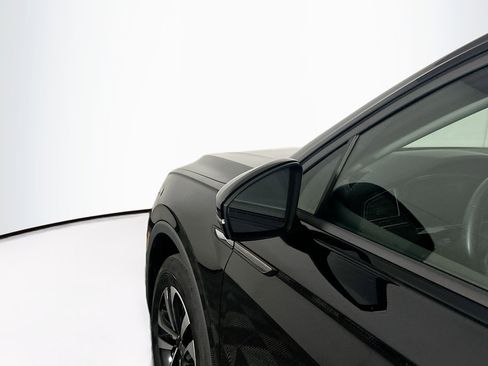 Used 2024 Volkswagen Tiguan S image 16