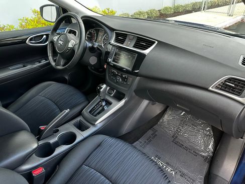 Used 2019 Nissan Sentra SV image 9